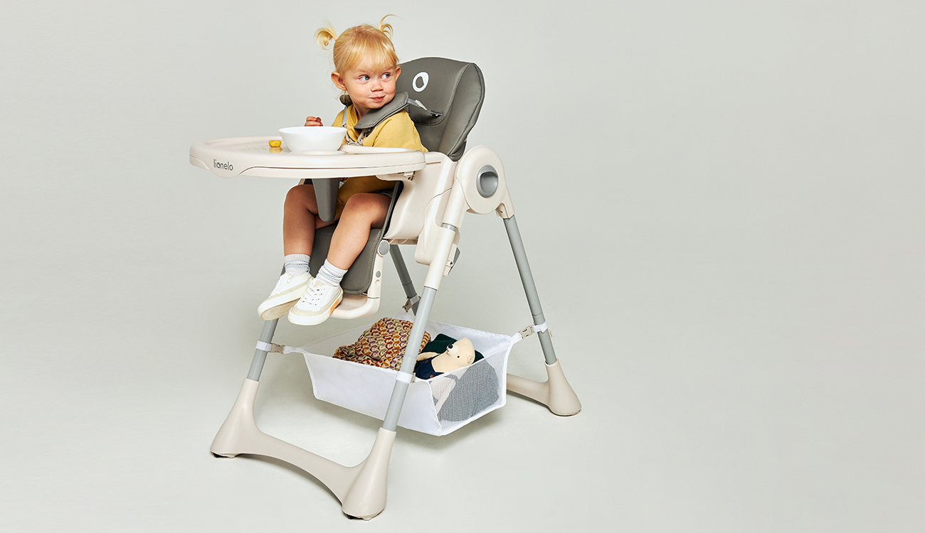 Comfortable high chair Lionelo Zanna for babies and older children